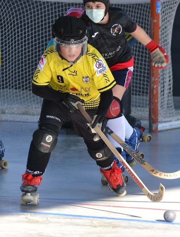 Jugadores del Hockey El Casar en pista